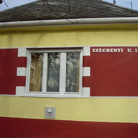 Kereki Retro Vendégház Kerekegyháza Esterno foto